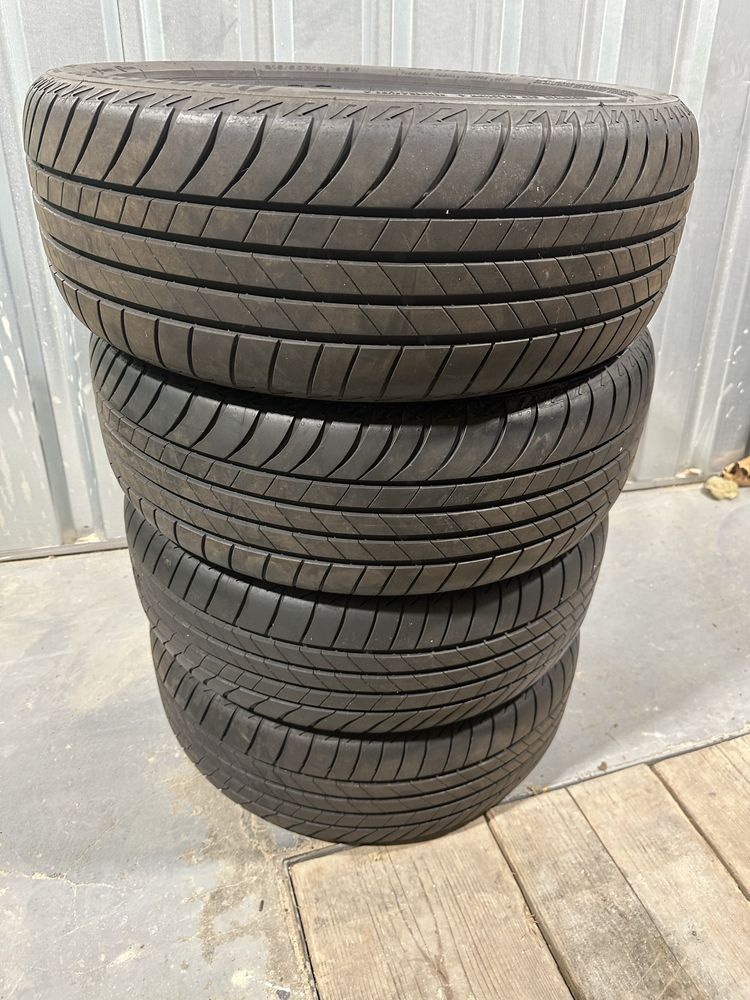 Opony Bridgestone Turanza 215/50R18