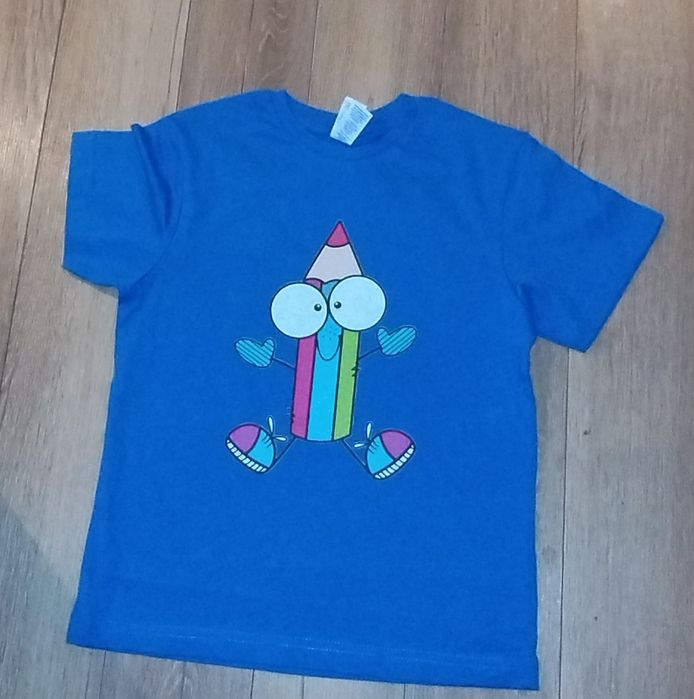 Koszulki na dzień jeża, pluszowego miska, kredki od 2 do 14 lat