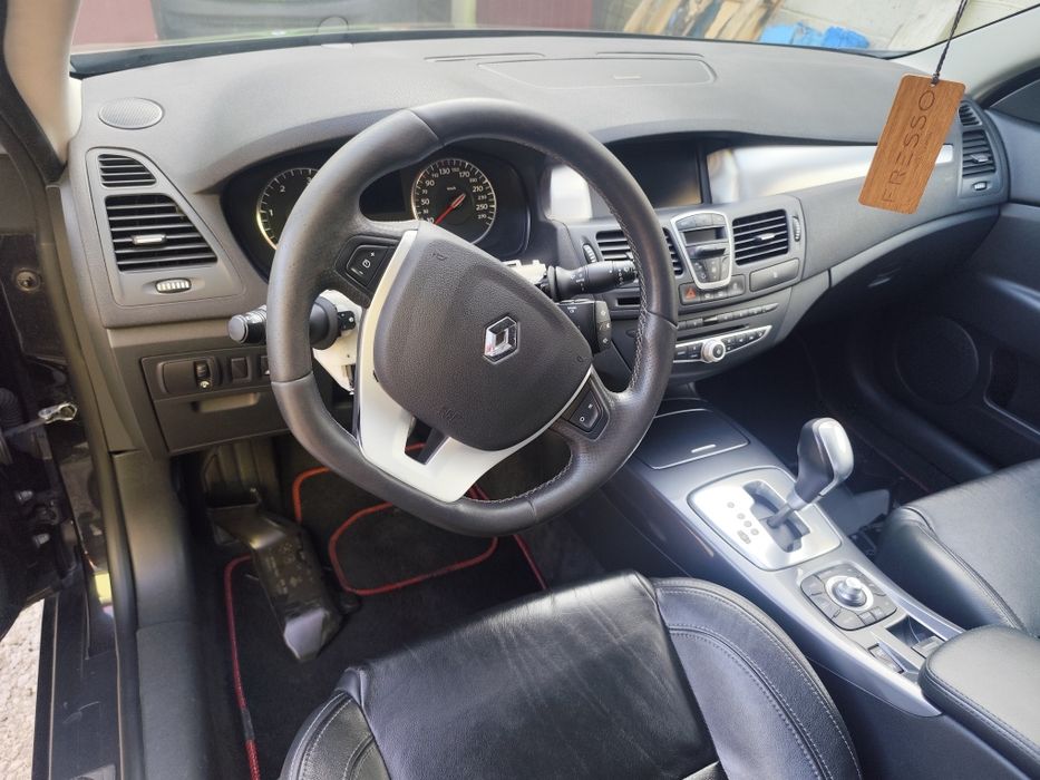 Na Części Laguna Coupe NV676 3.0 dCi V9X maska zderzak drzwi 4 control