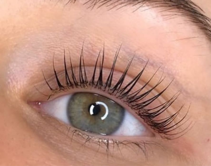 Наращивание ресниц-450 / Ламинирование ресниц,бровей-350 / Брови-200