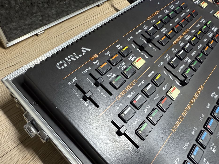 Orla SE 41 електронний синтезатор