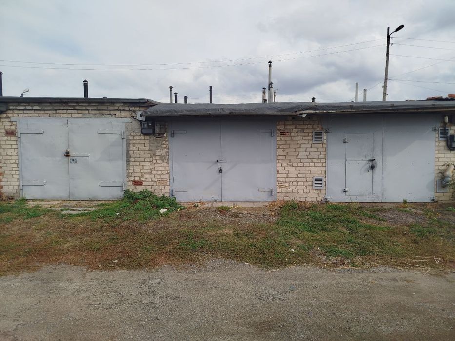 Продам капитальные гаражи общество Елочка