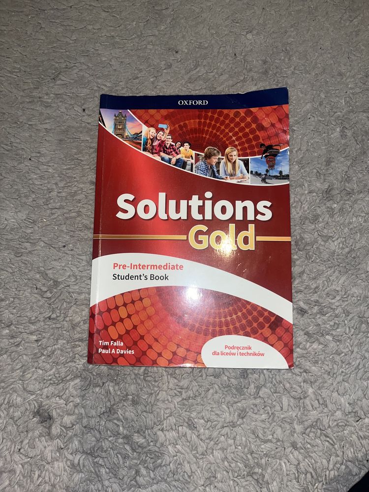 Solutions Gold 1 książka podręcznik angielski 1