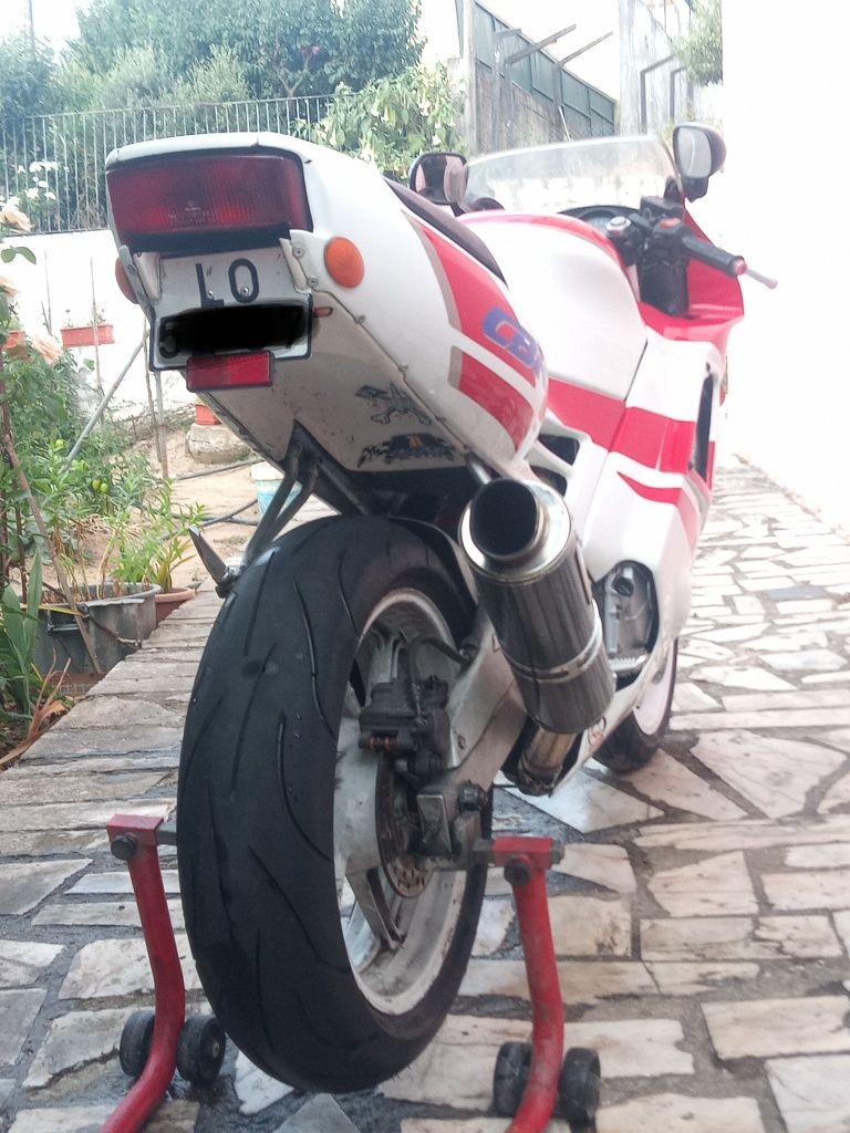 vendo ou troco Honda CBR 600F2  ler discrição