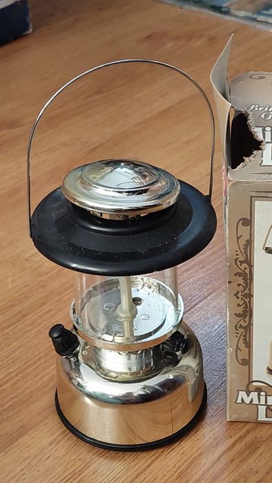 Lampka naftowa na baterie