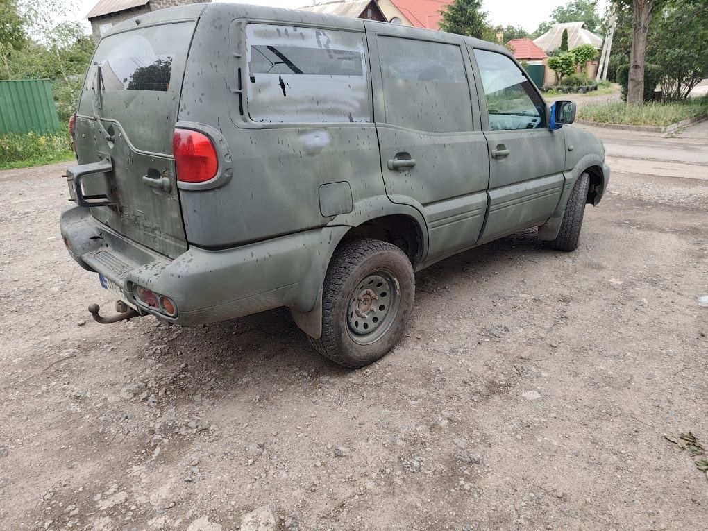 Nissan terrano 2 2004