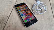 Telefon Apple iPhone SE polecam bez blokad