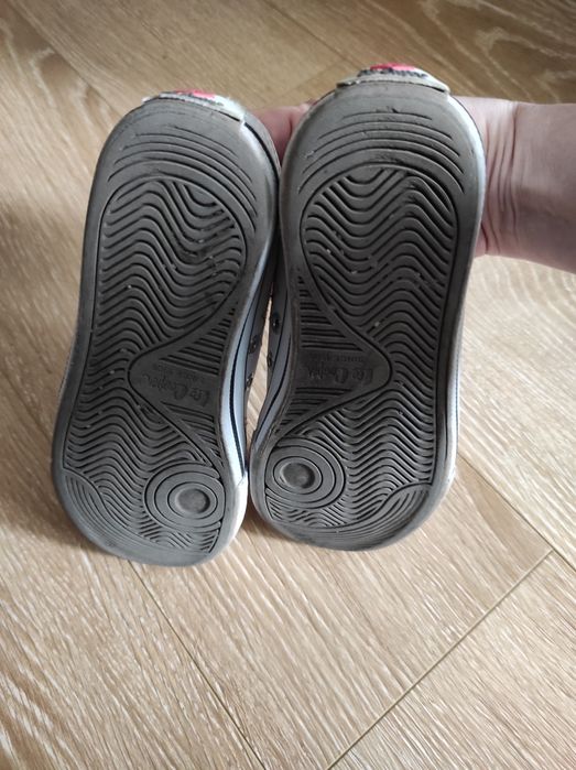 Белые кеды . Кожа.