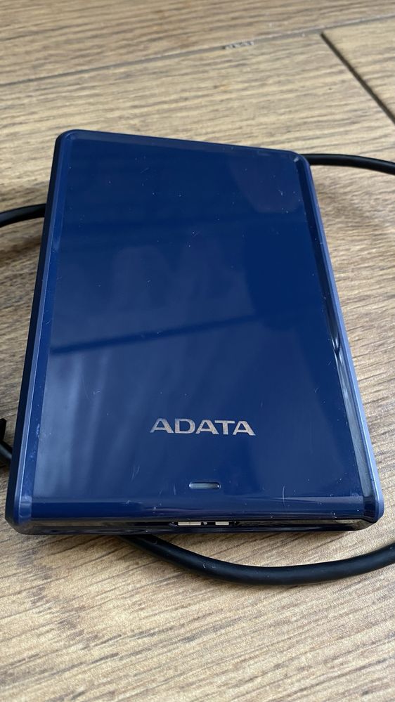 Зовнішній жорсткий диск Adata 1 tb