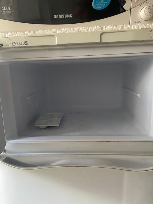 Холодильник  Indesit RA 24