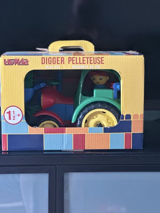 Duza koparka dla dzieci