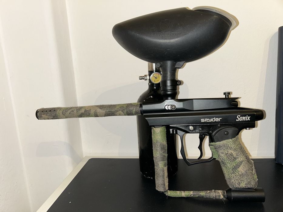 Marcadora de Paintball Spyder Sonix – Completa e em bom estado