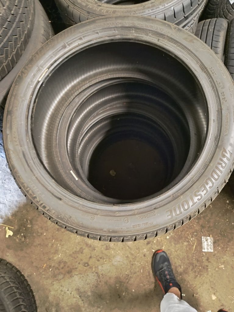 245/40/19 lato Bridgestone