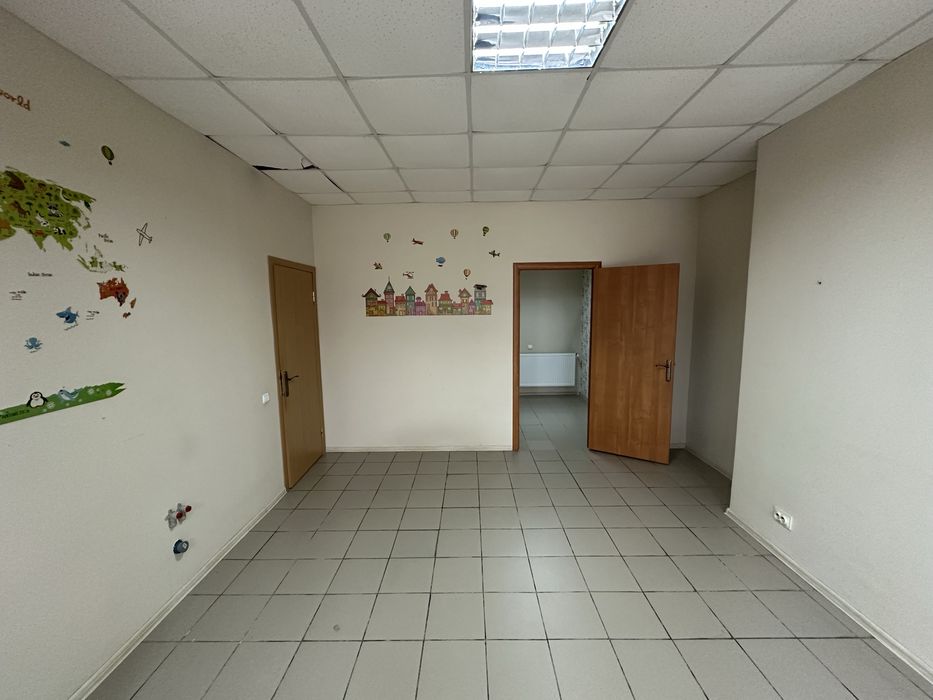 Продам приміщення 108 м2 з ремонтом на Каскаді