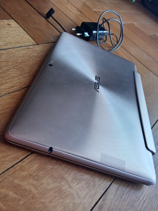 Tablet z klawiaturą Asus Transformer tf201