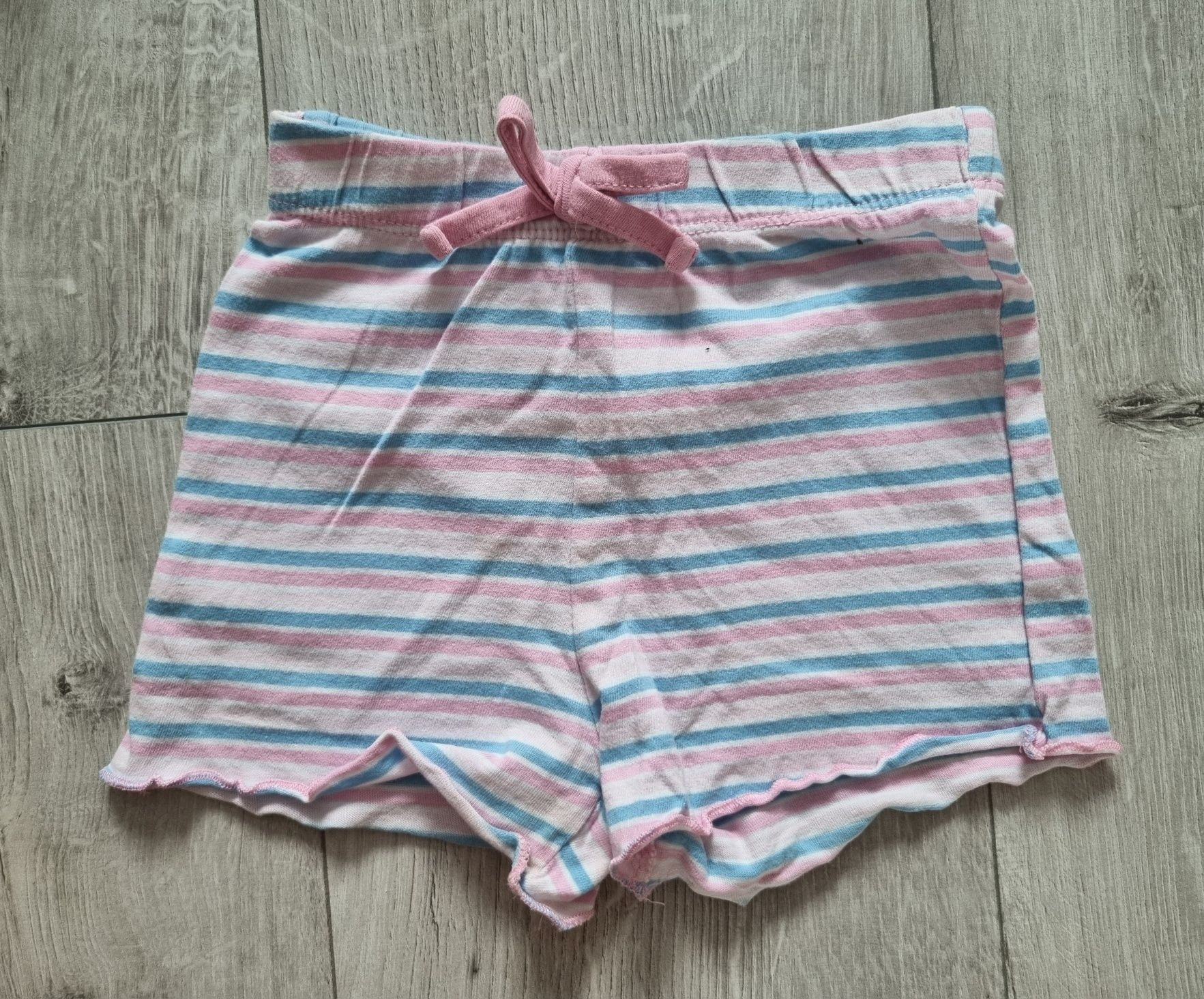 Zestaw spodenek na lato r. 80