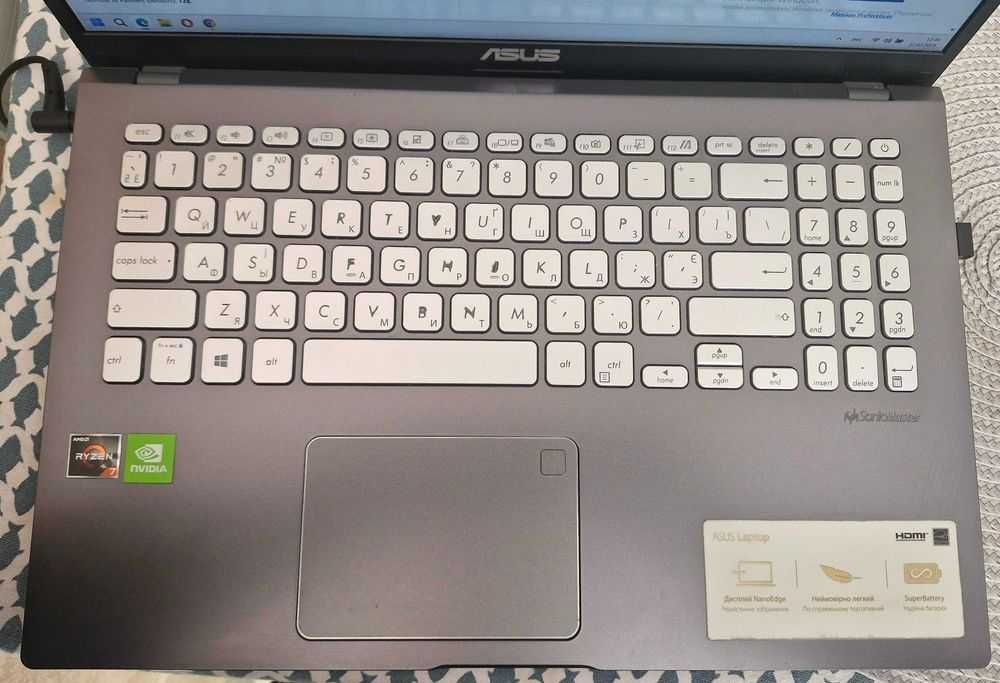 Продам ноутбук Asus M509DJ-BQ025 2020року 12 ОЗУ не для ігор, 15.6'