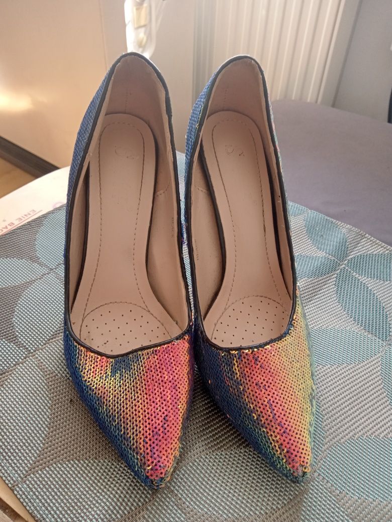 Buty damskie rozmiar 37 używane