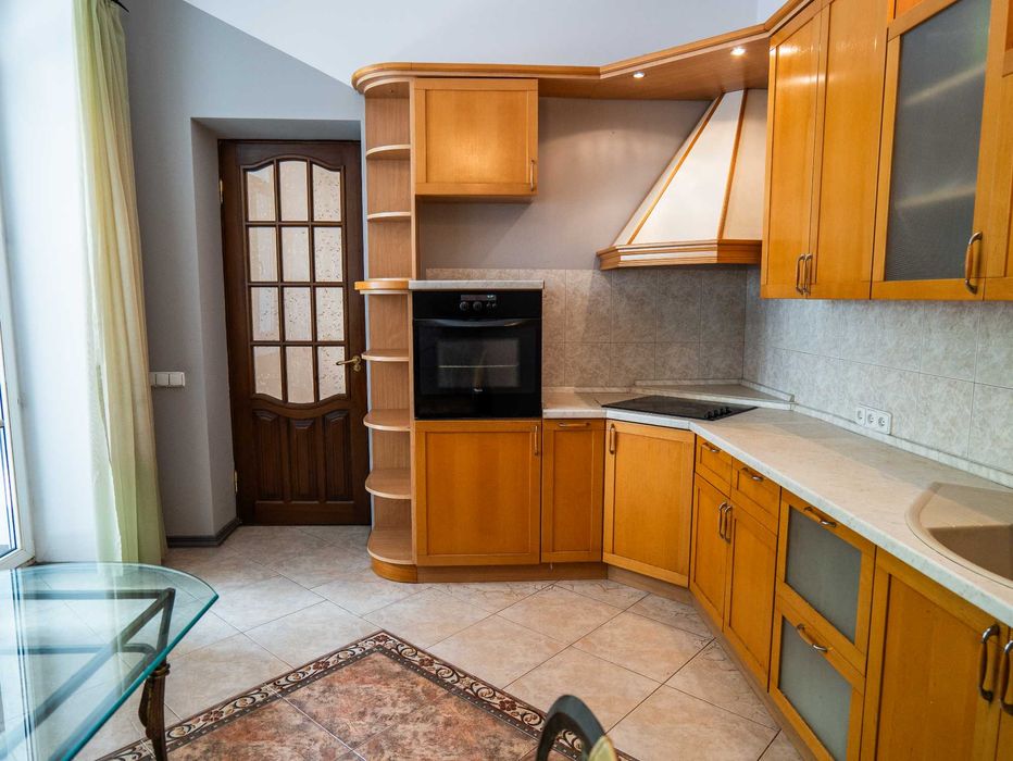 Терміново продам будинок в центрі м. Луцька! (заїзд з вул. Коперника)