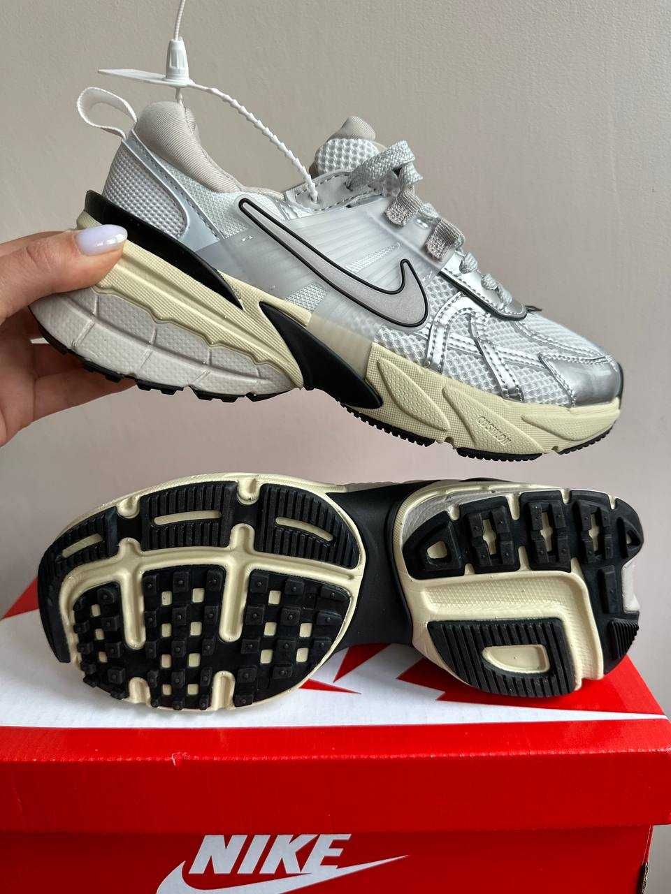 Тренд 2024 Кроссовки женские Nike V2K Runtekk Grey найк кроссовки