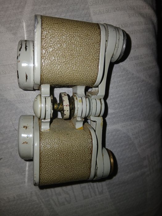 Продам  бинокль  БЛС4×20