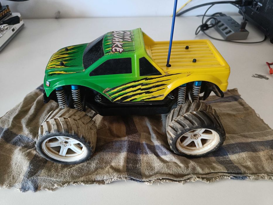 Carro RC Duratrax Mini Quake 1/18