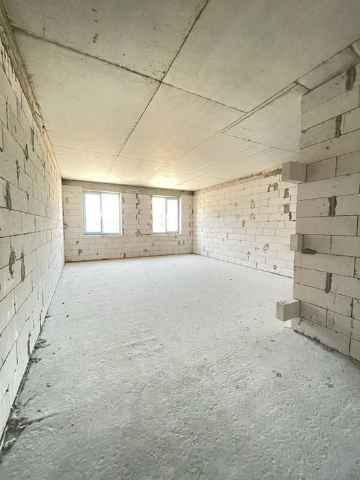 Продам ТАУНХАУС в центрі Вишневого без ремонту БЕЗ КОМІСІЇ