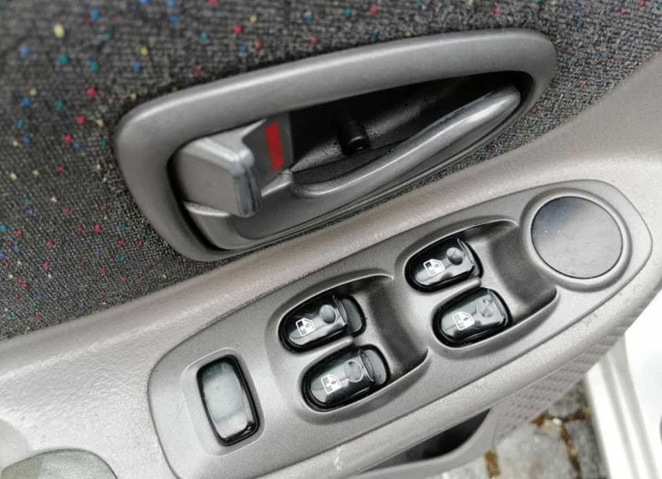 Hyundai Accent 2001 em excelente estado de conservação