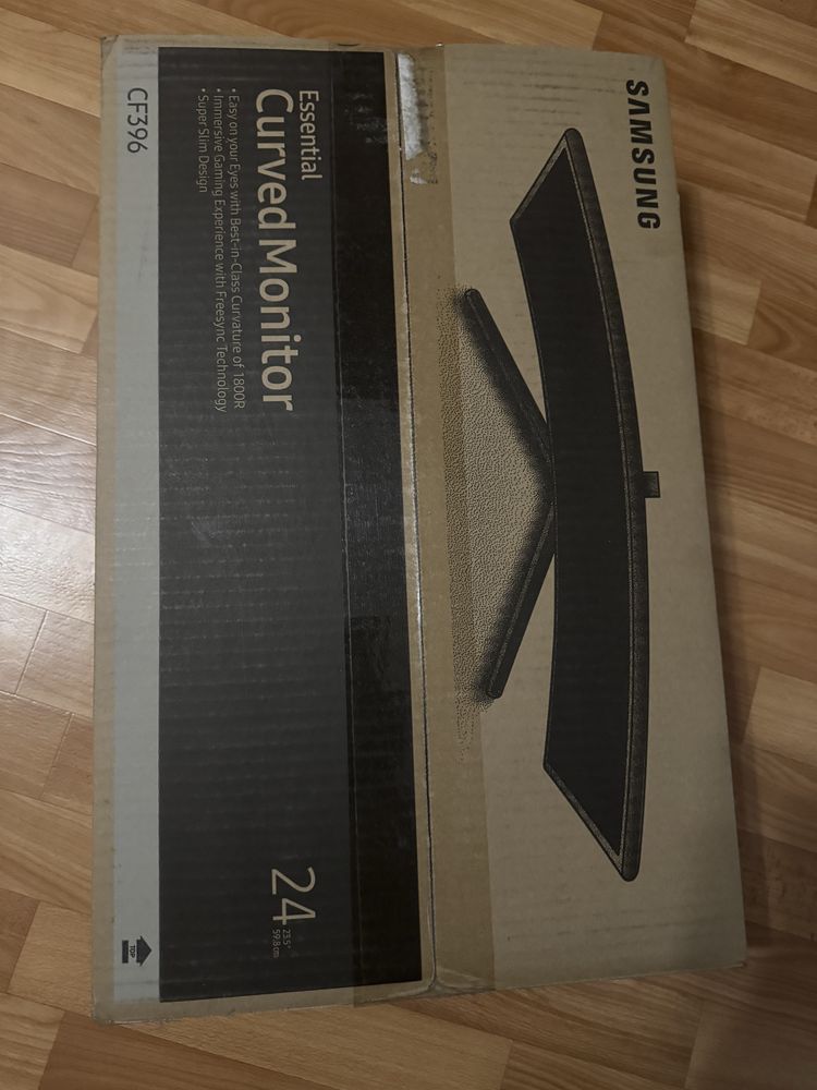 Монитор Samsung 24" CF396
