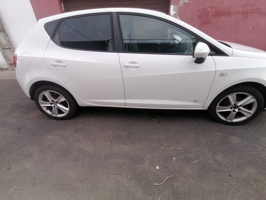 SEAT Ibiza 1.6 TDI único dono impecável