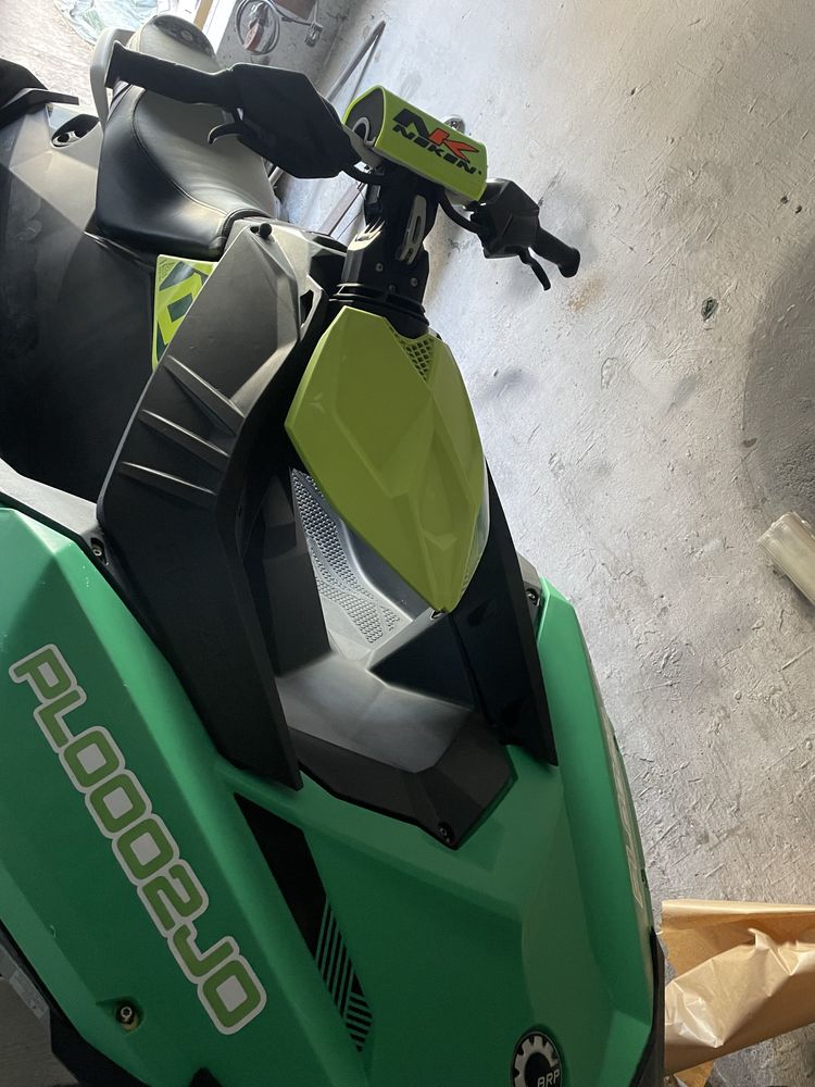 Wynajem skutera wodnego SPARK TRIXX i przyczep pod skuter wodny