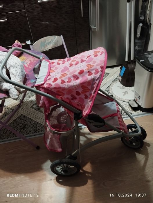 Коляска игровая.