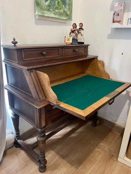 Escrivaninha/secretária antiga