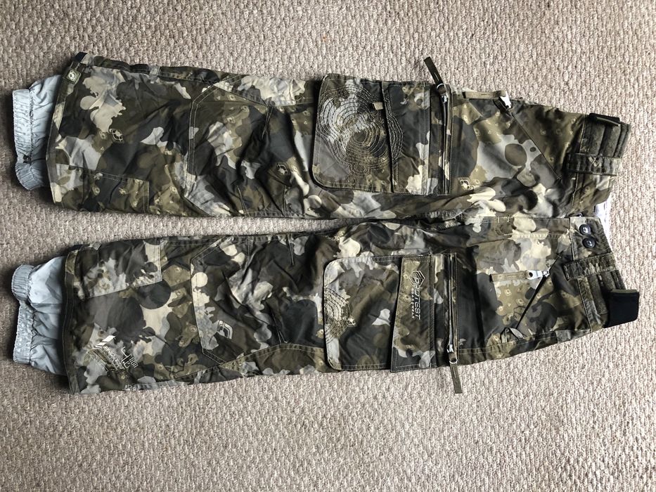 Spodnie narciarskie zimowe moro Protest 128 chlopiec sanki snieg