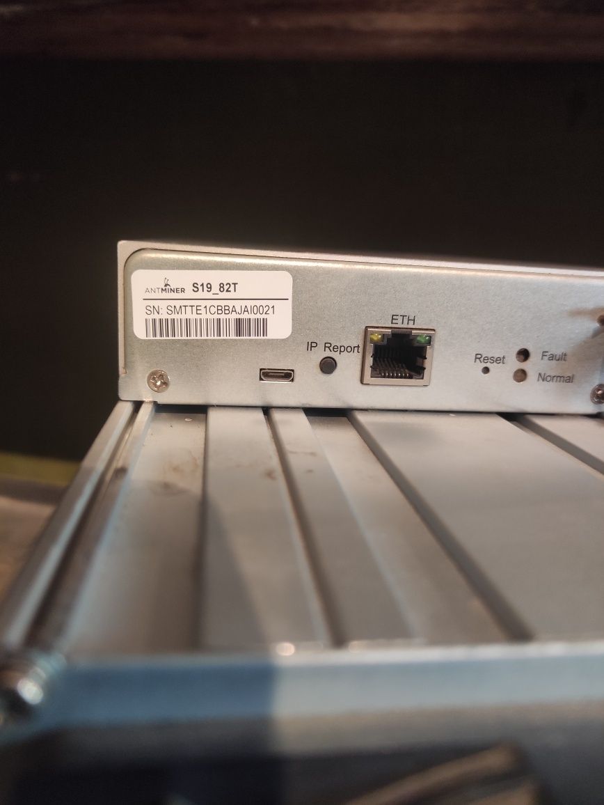 Antminer s19 90Th 88 чипов.