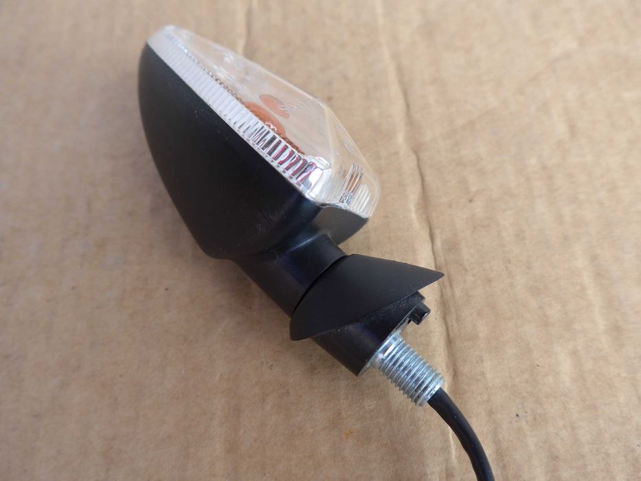 Piaggio MP3 300 Yourban KIERUNKOWSKAZ lewy przód