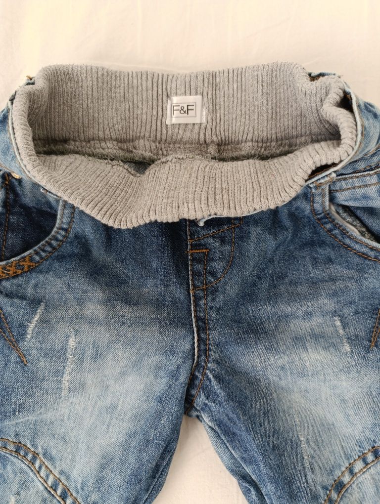 Spodnie jeansowe r. 98