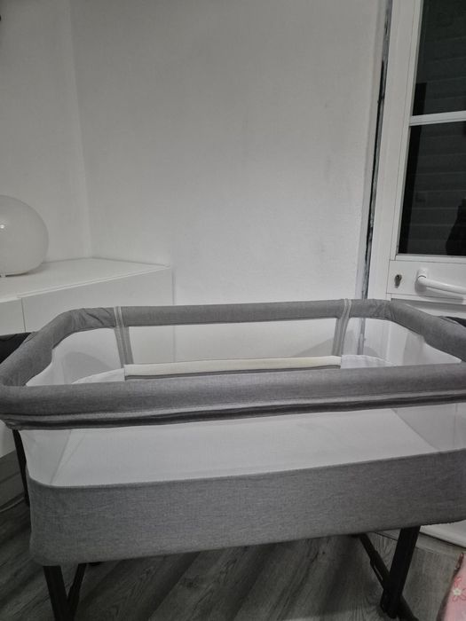 Berço next to me kinderkraft Up 2