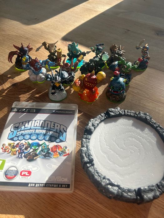 Skylanders Spyro’s Adventure PS3 + portal + 9 figurek – komplet
