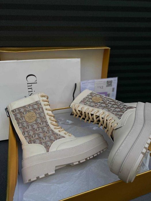 Dior Boot Beige Logo