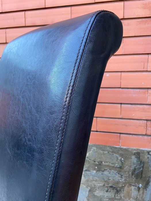 Conjunto de 4 cadeiras pele preta