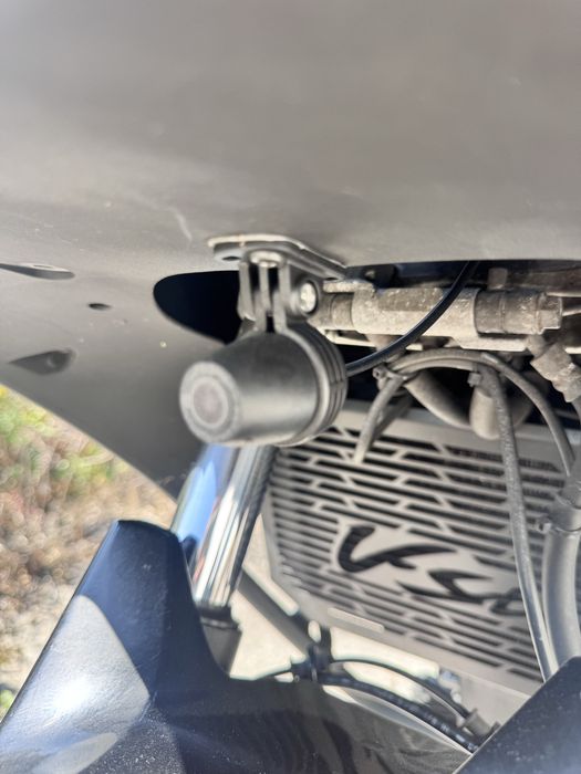 SUZUKI V-STROM DL650 nacional poucos km