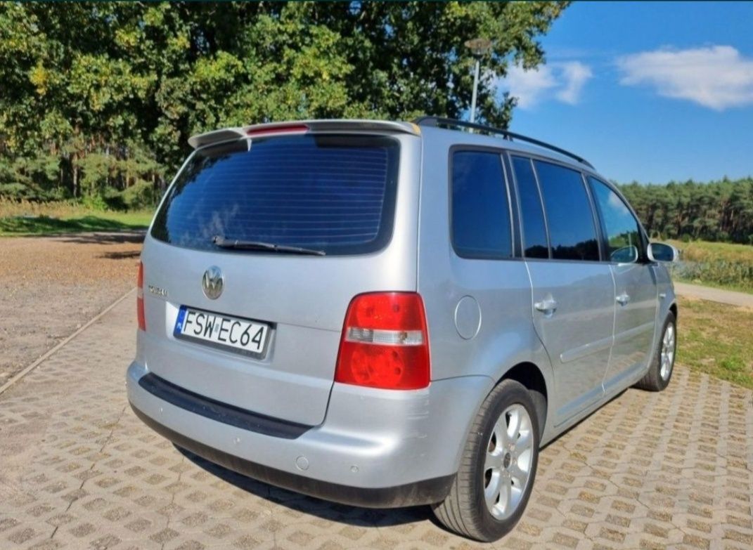 Volkswagen Touran 1,6 benzyna