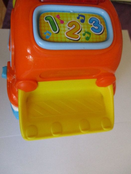 Fisher price-pojazd grający