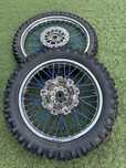 Pneus e jantes originais dtr 125 novos