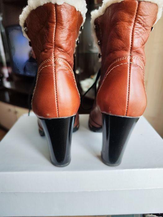 Ботильйони черевики шкіряні на овчині