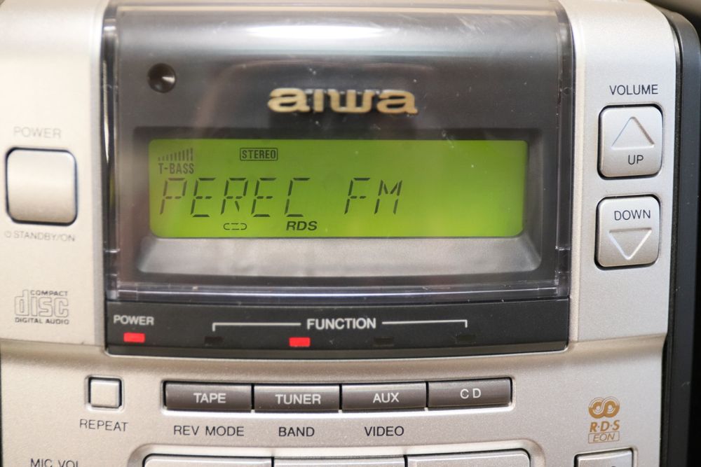 AIWA  lcx  - 330 ez  CD , FM