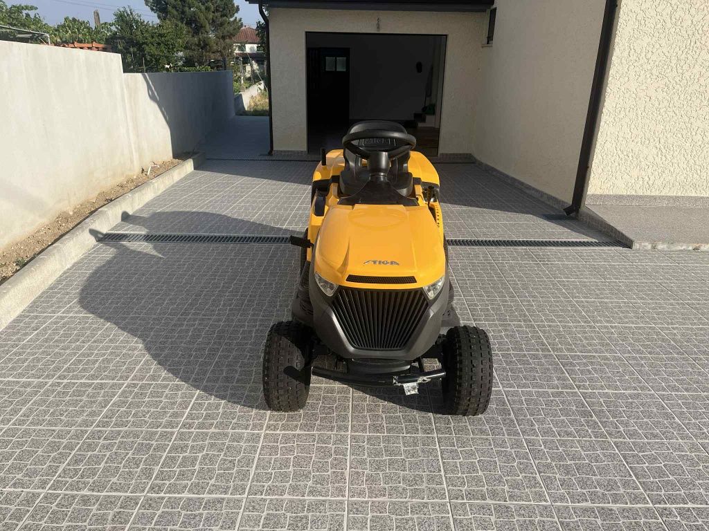 Tractor corta relva