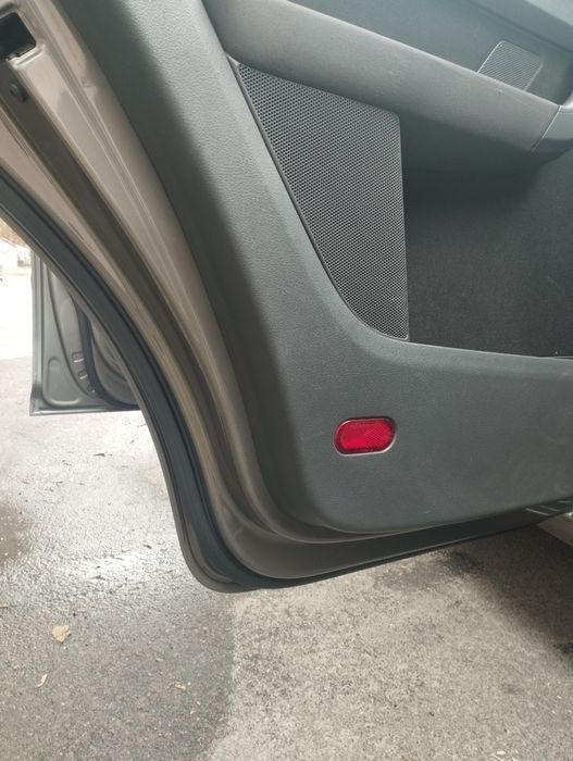 Volkswagen Touran,1.4 бенз автомат