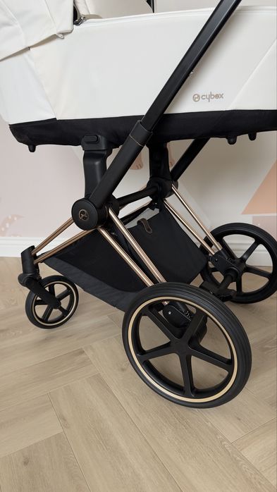 Продається коляска Cybex Priam 2in1 Off White, шасі Rose Gold